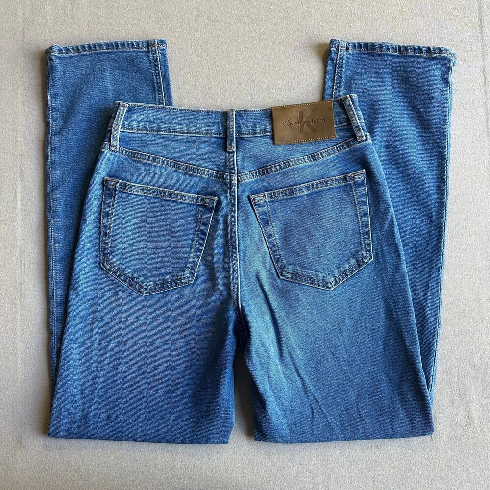 Y2K Calvin Klein Women’s Original Straight Medium Wash Denim Blue Jeans